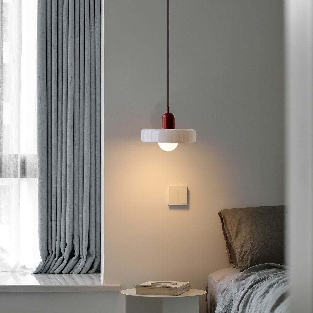Bauhaus Pendelleuchte – Farbiges Glas Design | Moderne Deckenlampe