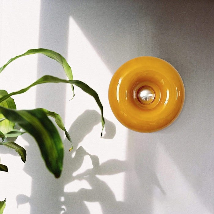 Bauhaus Donut Wandleuchte und Tischleuchte – Dimmbar LED Wandlampe aus Glas und Metall, Vielseitige Wandbeleuchtung für Gemütliche Atmosphäre 4