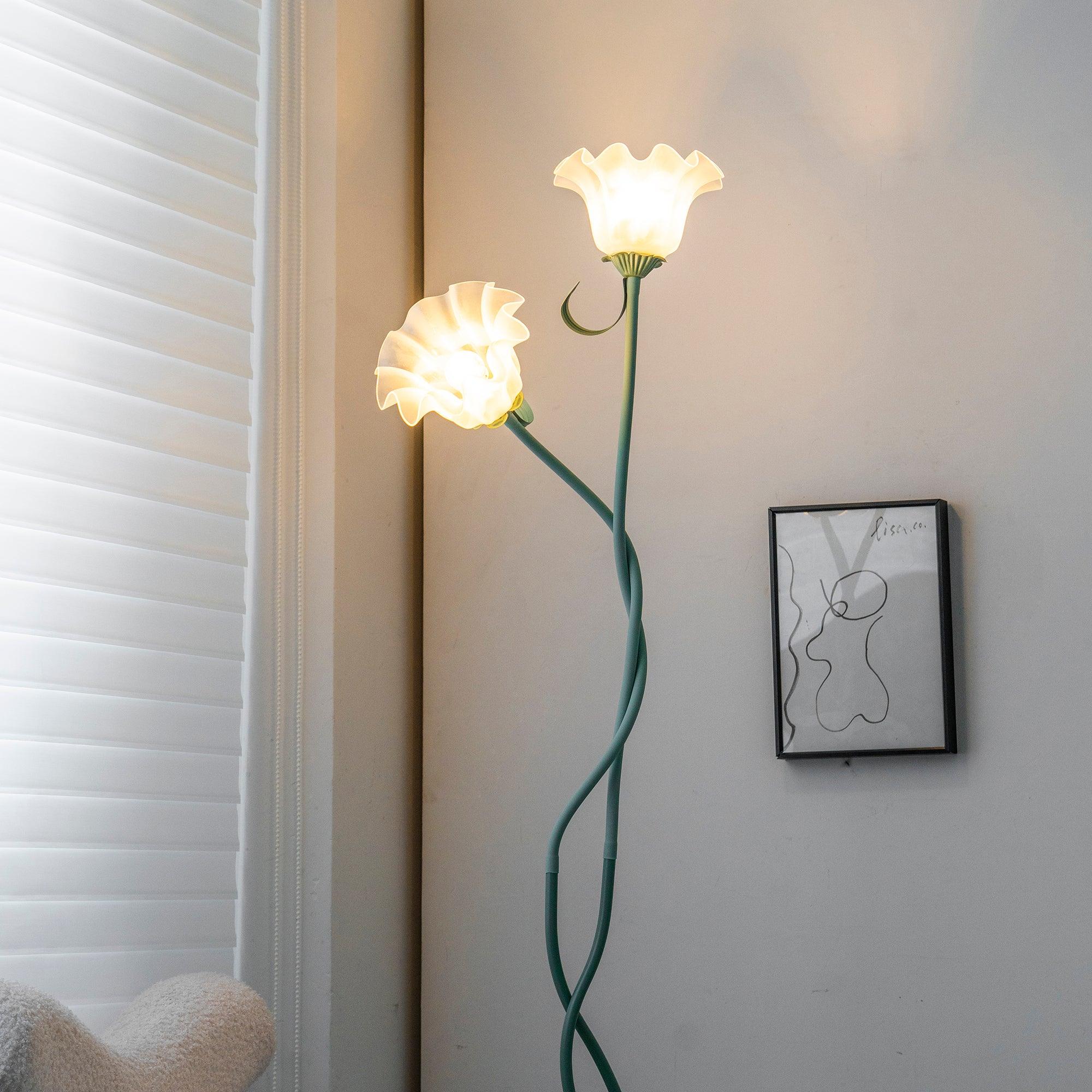 Elegante Calla Blumen Stehleuchte mit Fußschalter – Moderne Stehlampe für Wohnräume, 170 cm hoch, E26/E27 Sockel, Metall und Kieselgel 0