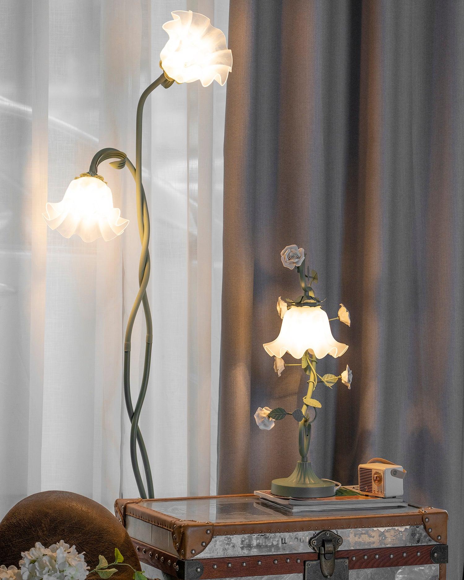 Elegante Calla Blumen Stehleuchte mit Fußschalter – Moderne Stehlampe für Wohnräume, 170 cm hoch, E26/E27 Sockel, Metall und Kieselgel 2