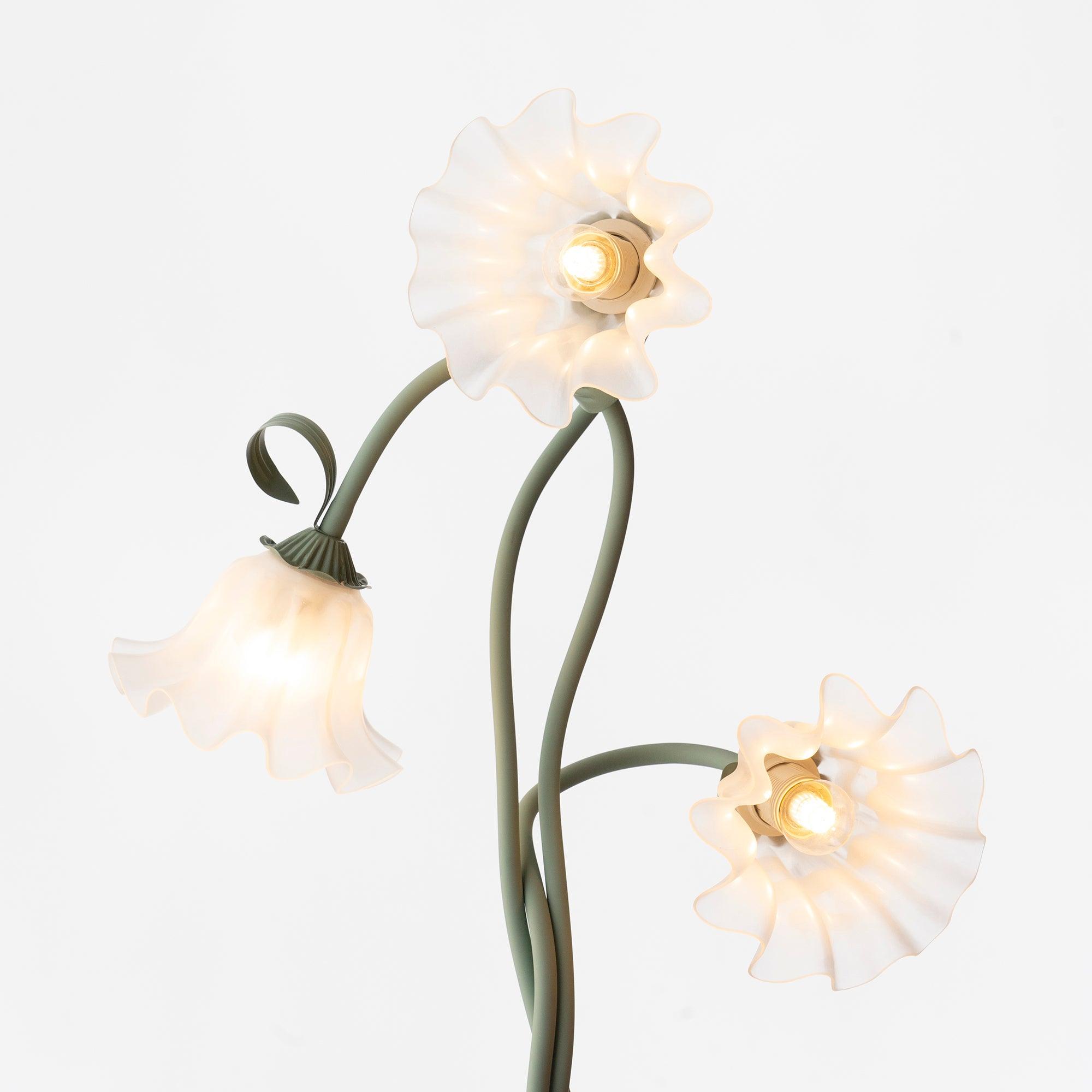 Elegante Calla Blumen Stehleuchte mit Fußschalter – Moderne Stehlampe für Wohnräume, 170 cm hoch, E26/E27 Sockel, Metall und Kieselgel 5
