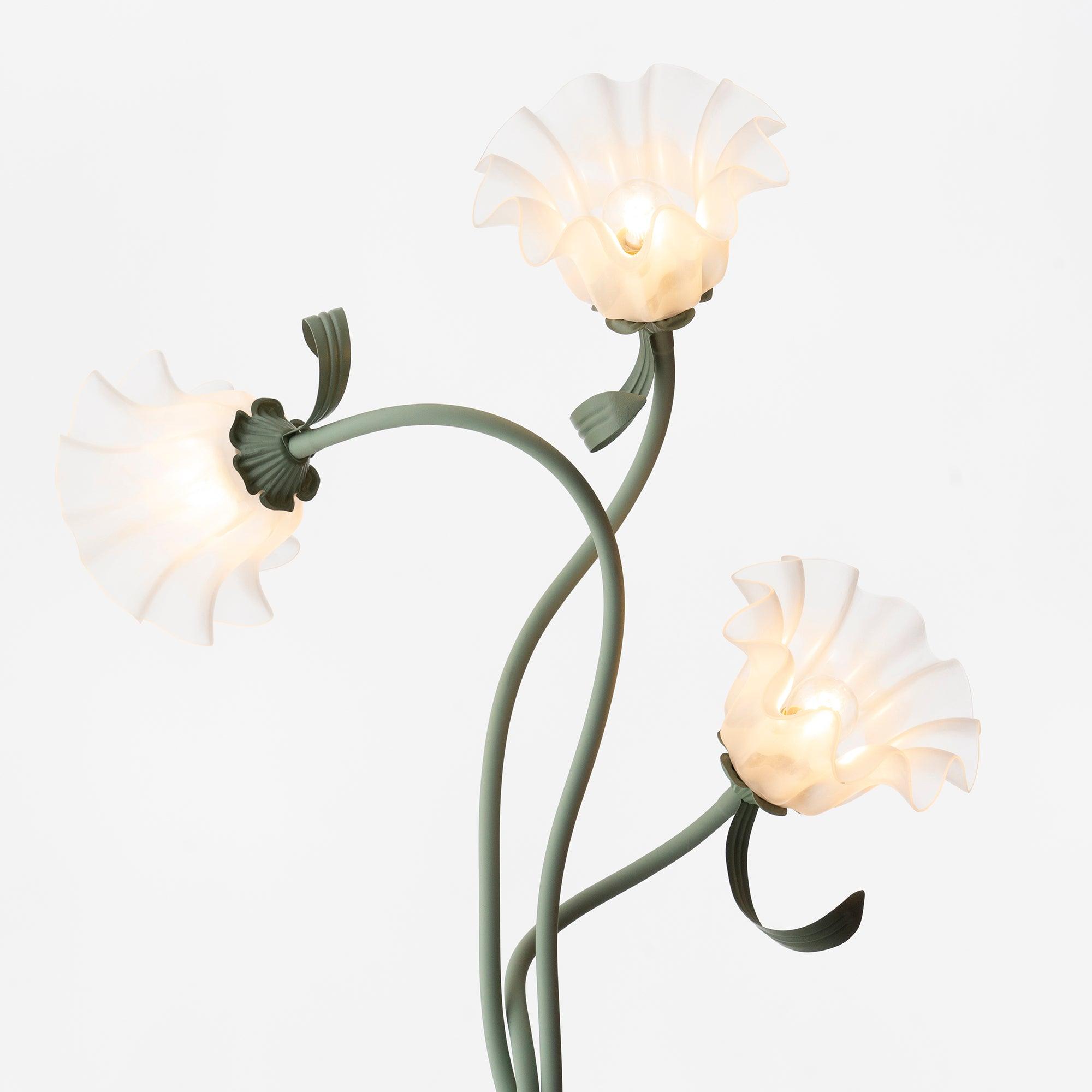Elegante Calla Blumen Stehleuchte mit Fußschalter – Moderne Stehlampe für Wohnräume, 170 cm hoch, E26/E27 Sockel, Metall und Kieselgel 9