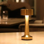 Elegante Dimmbar Tischlampe mit LED-Technologie – Ideal als Nachttischlampe oder Tischleuchte für Restaurant und Bar 7