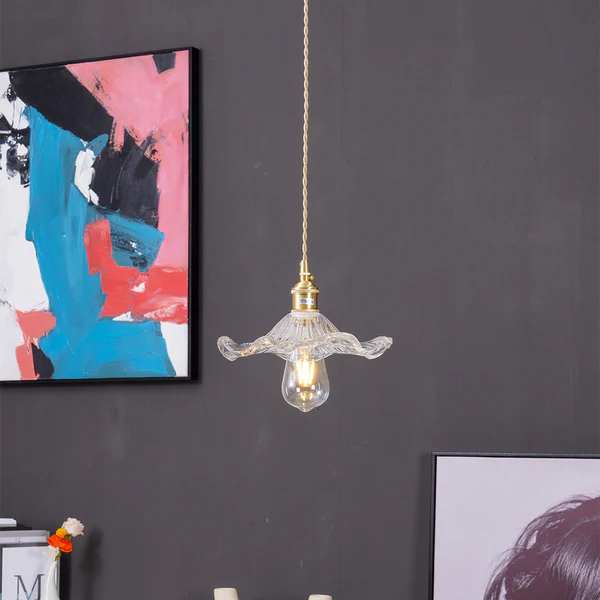 Elegante Pendelleuchte Hibiskusblüten für Esszimmer und Wohnzimmer – Hängelampe aus Glas und Messing 8