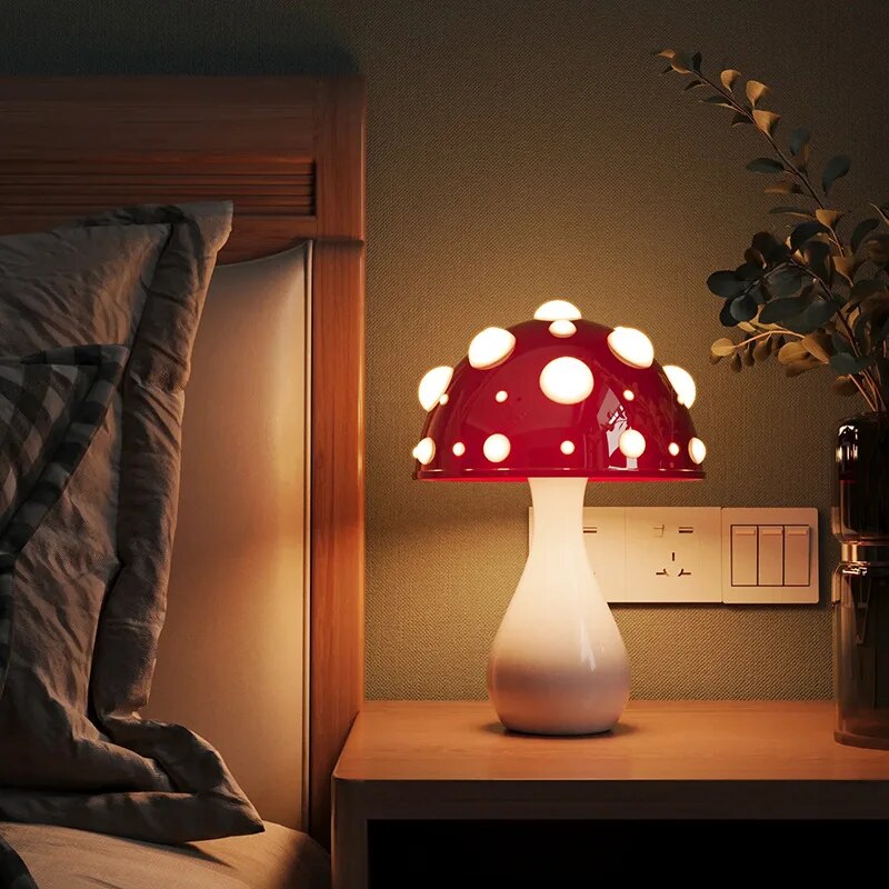 Elegante Tischleuchte im Amanita-Pilzdesign – Dimmbar, Kabellos oder Kabelgebunden, Ideal als Tischlampe für den Schreibtisch oder Nachttisch 1