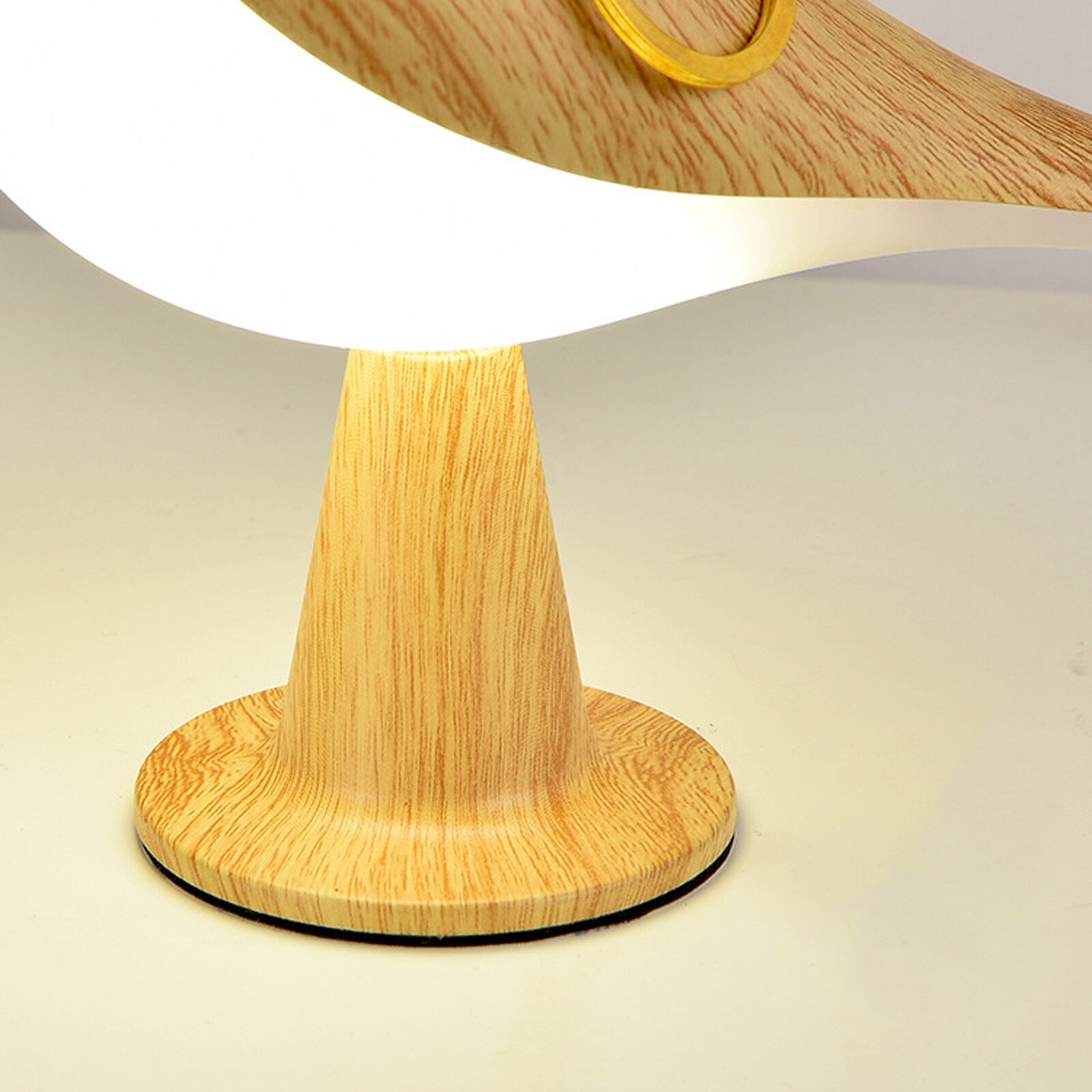 Elegante Vogellampe mit Modernem Design – Energieeffiziente LED Tischlampe für Wohnzimmer und Schlafzimmer 5