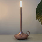 Elegantes Kerzenlicht Mit Dimmfunktion Und USB-Ladegerät - Stilvolles Aluminium Für Ihr Zuhause 1