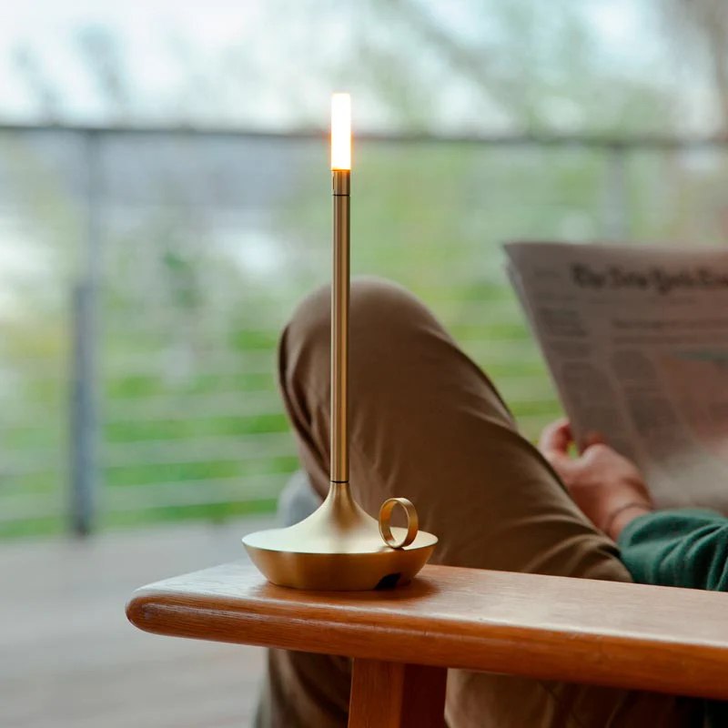 Elegantes Kerzenlicht Mit Dimmfunktion Und USB-Ladegerät - Stilvolles Aluminium Für Ihr Zuhause 6