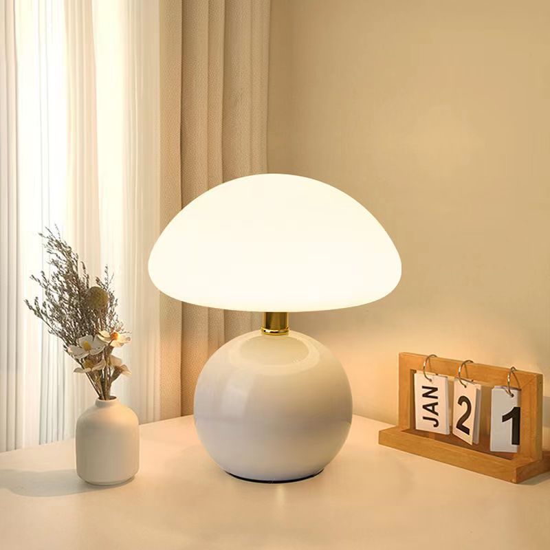 Französische Creme Tischlampe mit LED-Beleuchtung – Pilz-Design aus Keramik, 20 cm Durchmesser, 3 einstellbare Farben 1