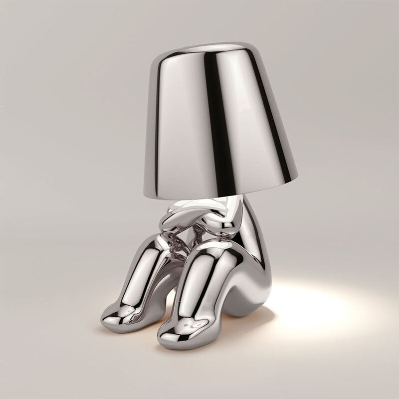 Goldene Tischlampe – Kreatives Figurendesign | Dekorative Wohnraumleuchte