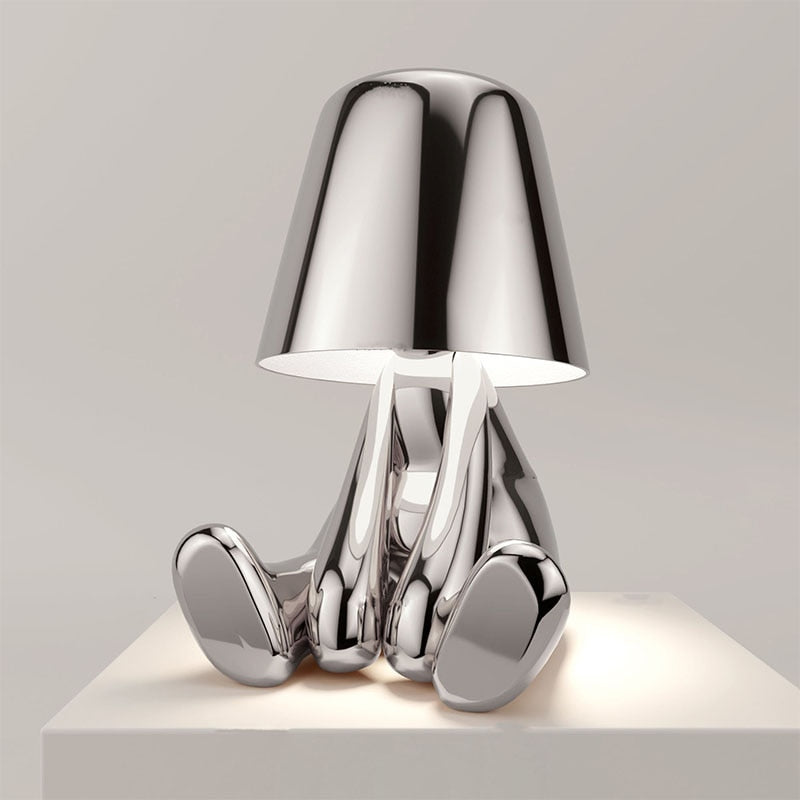 Goldene Tischlampe – Kreatives Figurendesign | Dekorative Wohnraumleuchte