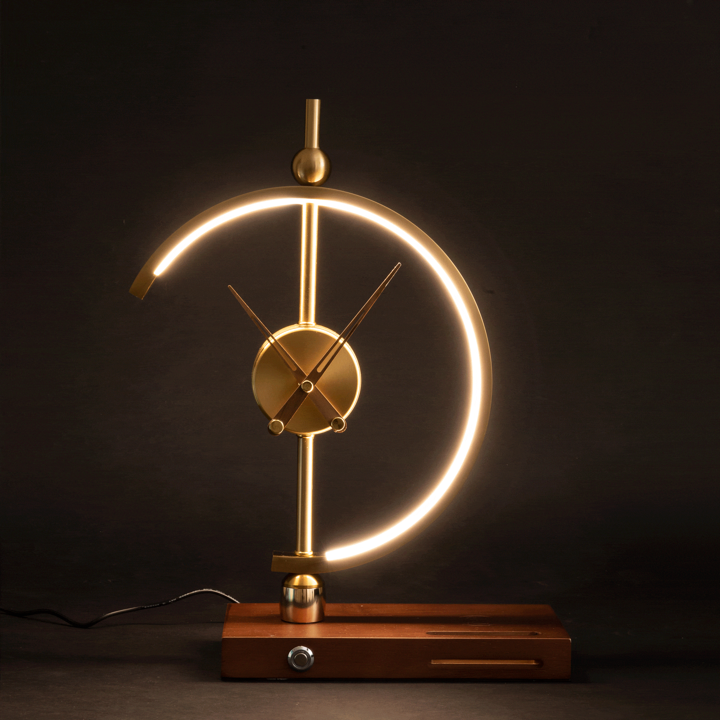 Moderne LED Lampe mit Kabellosem Ladegerät und Uhr – Ahornholz und Metall, Energieeffizient, Warmweiß/Kaltweiß, Einstellbare Helligkeit 5