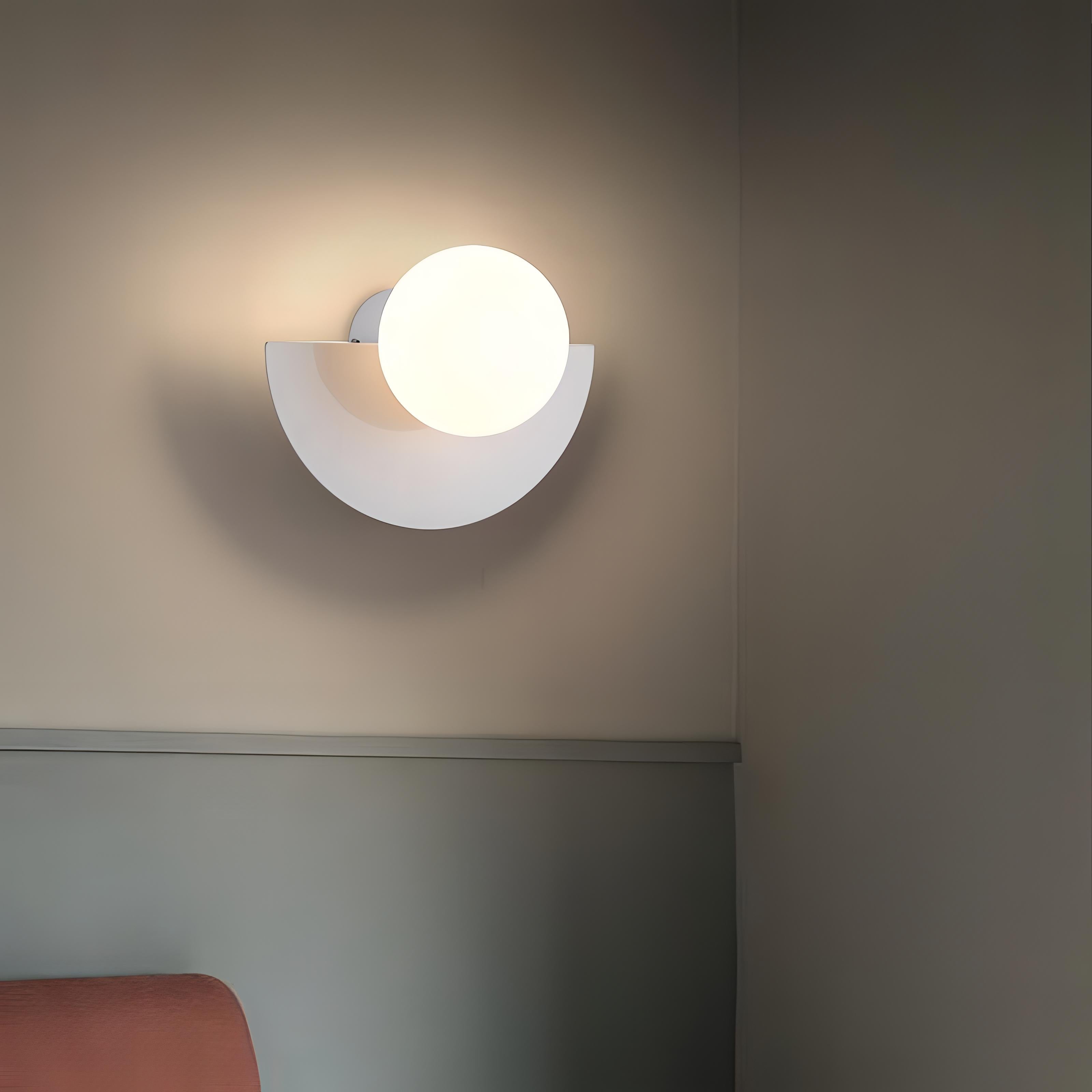 Nordische Wandleuchte Everest – Halbkreis Wandlampe aus Metall und PVC mit LED-Beleuchtung, 25x15cm, für Wohnräume 3