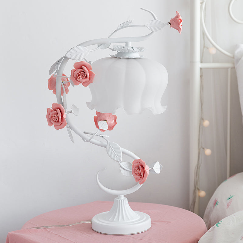 Stilvolle Tischlampe mit Handgefertigten Rosenblättern – Sanfte Beleuchtung für Wohnzimmer und Schlafzimmer, Rosa Weiß, 9 Zoll 4